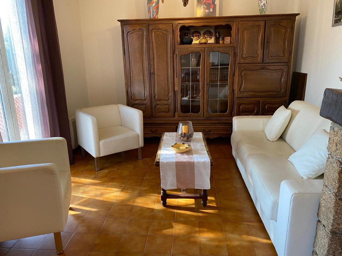 Casa Minnana Figari  Luaran gambar